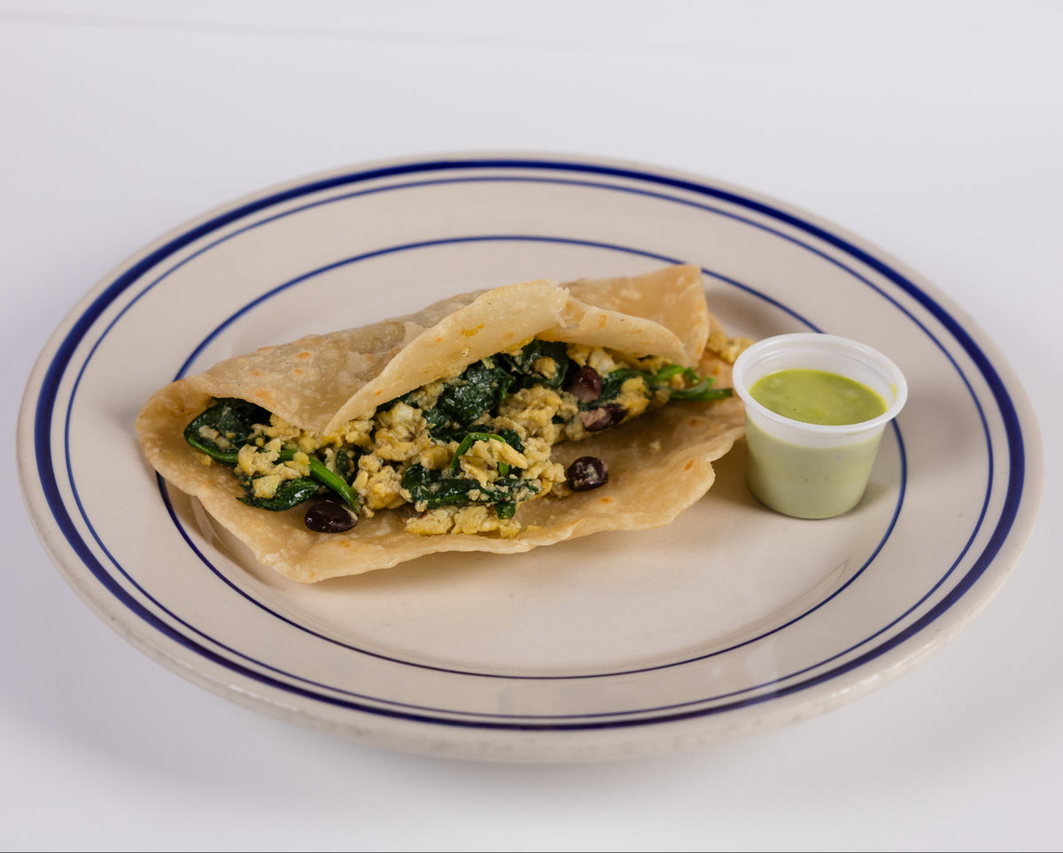 Taco de Espinacas y Frijoles Negros